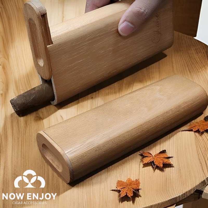 Travel Accessories - Portable Cigar Case Natural Cedar Wood